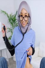 HijabHookup 21 12 26 Alicia Reign Dr Dick Fixer