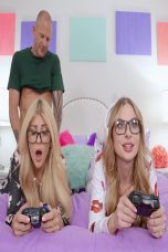 HotGirlsGame – Kayla Kayden And Brandy Renee – Gaming At My Friend’s House