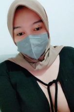 Caca Jilbab Ngentot Crot Dalem Memek – Ada Memek Kok Di Muka!! 39 Menit